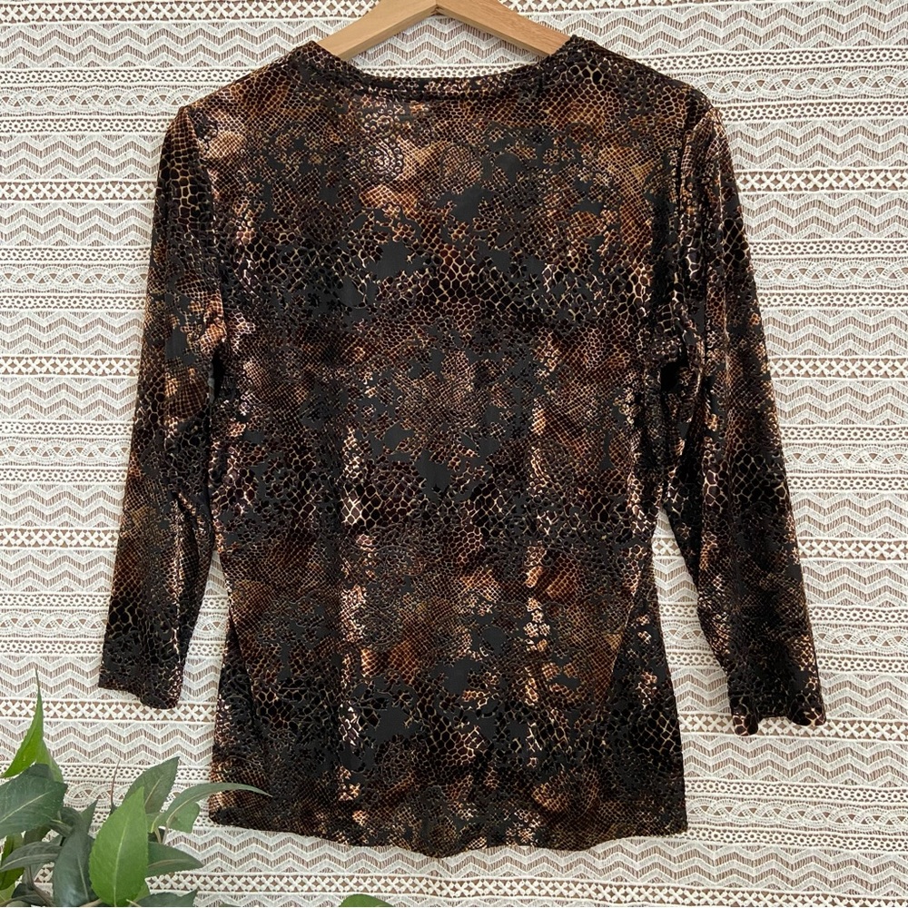 Snakeprint Burnout Blouse 💛 So Pretty - Picture 7 of 8